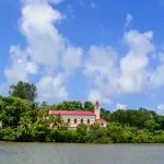 Lémuriens, grand lac des Pangalanes et lagons de Sainte Marie — Sainte Marie