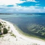 Lagon turquoise de la mer d'Émeraude vu du ciel, près de Diego Suarez